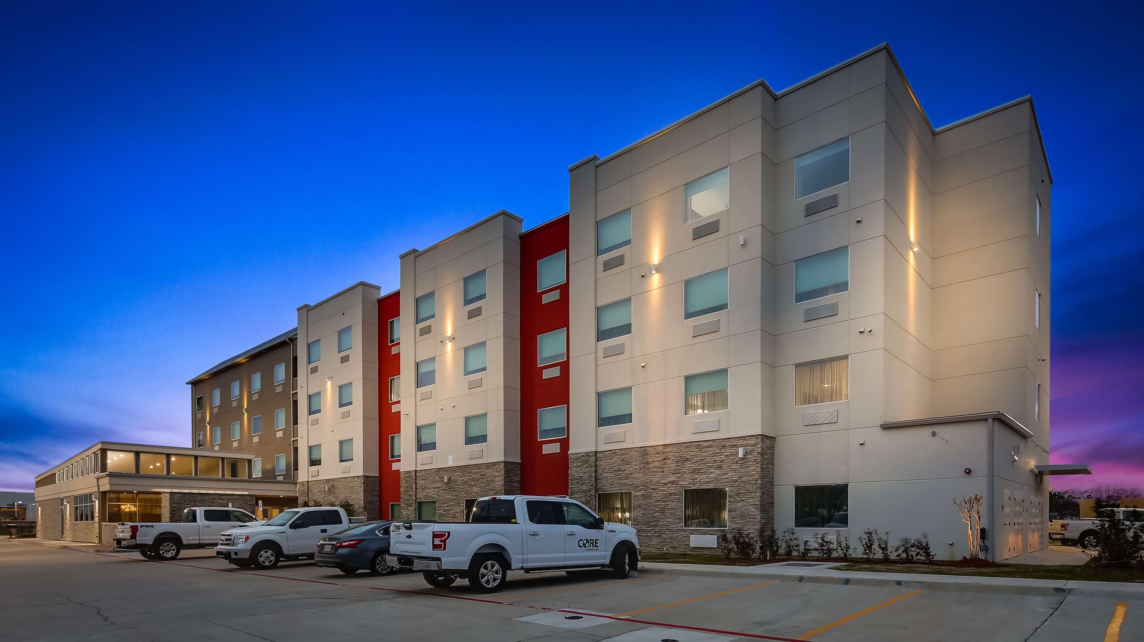 Best Western Plus Lonoke Hotel Exterior photo