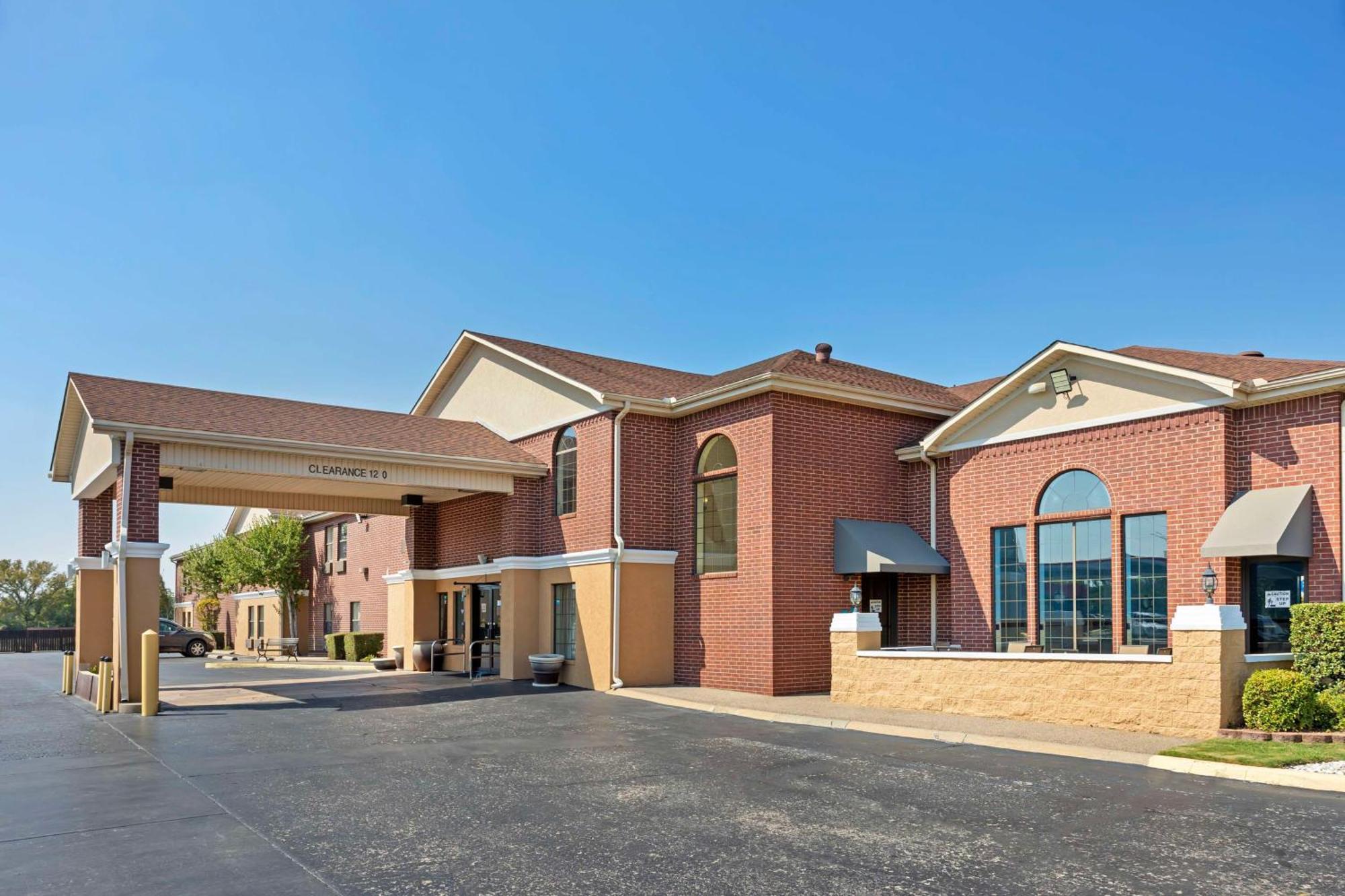 Best Western Plus Lonoke Hotel Exterior photo