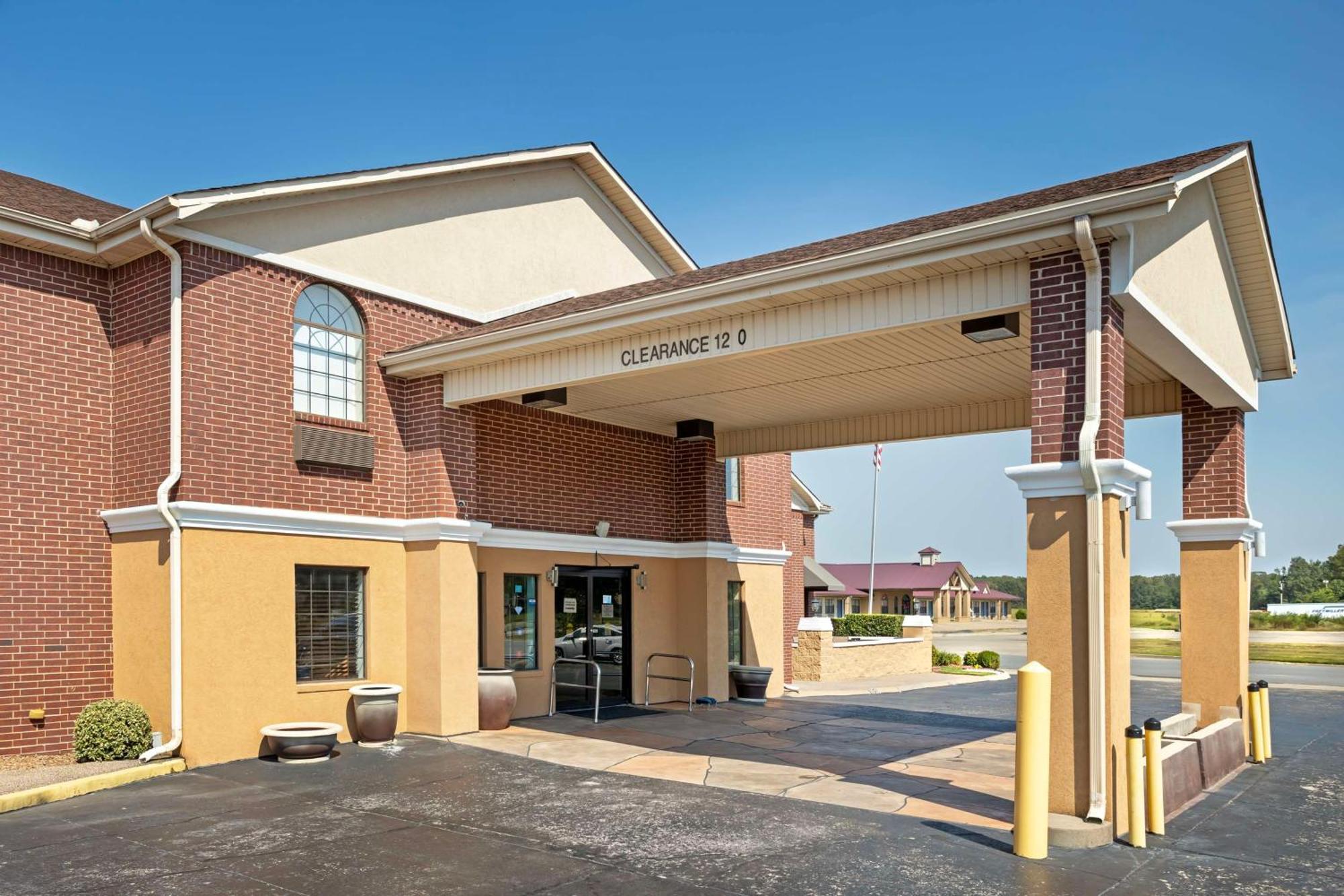 Best Western Plus Lonoke Hotel Exterior photo